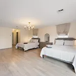Amazing Vacation House In Poconos-Hottub-Game Room Home