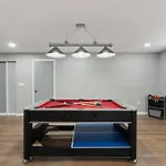 Amazing Vacation House In Poconos-Hottub-Game Room Home