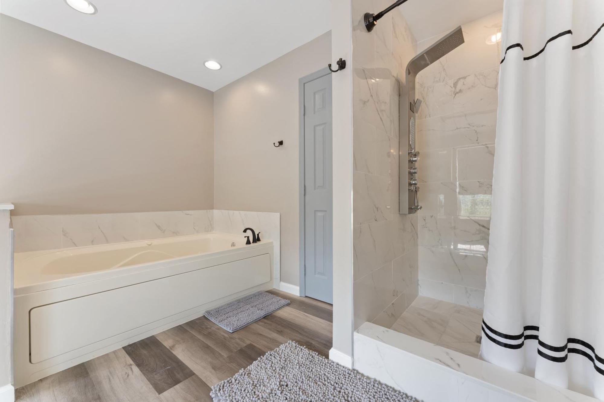 Amazing In Poconos-hottub-game Holiday home