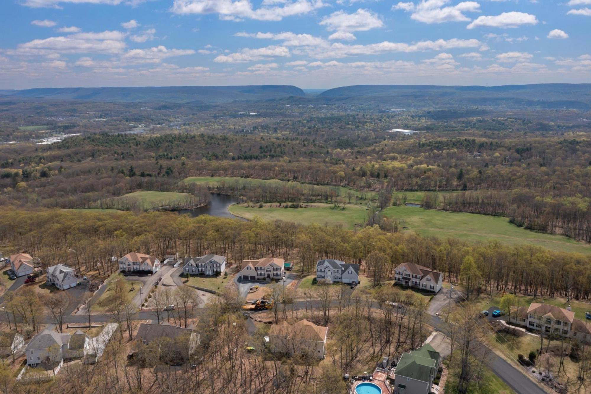 Amazing In Poconos-hottub-game Holiday home East Stroudsburg