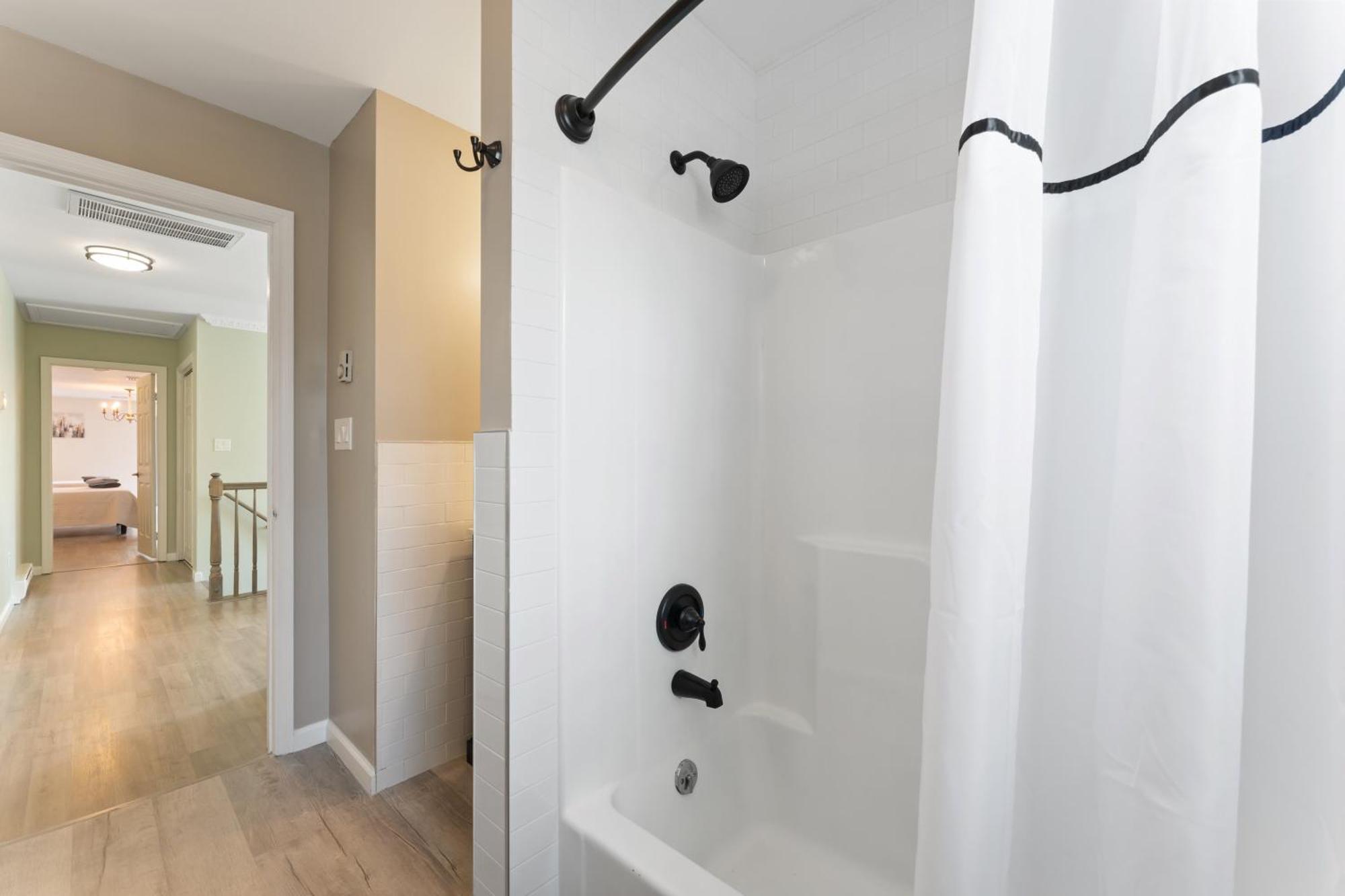 Amazing In Poconos-hottub-game Holiday home *