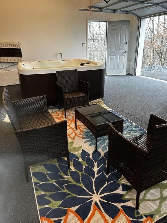 Amazing In Poconos-hottub-game Holiday home *